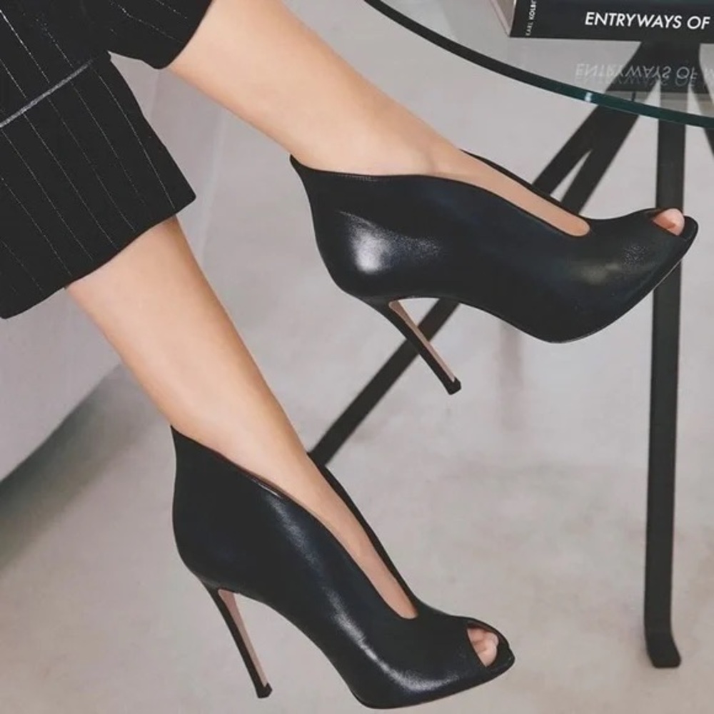 Gianvito Rossi Vamp Booties